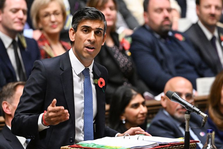 A handout photograph released by the UK Parliament shows Britain's Prime Minister Rishi Sunak speaking during Prime Minister's Questions (PMQs) in the House of Commons in London on Novermber 2, 2022. (Photo by JESSICA TAYLOR / various sources / AFP) / RESTRICTED TO EDITORIAL USE - NO USE FOR ENTERTAINMENT, SATIRICAL, ADVERTISING PURPOSES - MANDATORY CREDIT " AFP PHOTO / Jessica Taylor /UK Parliament" (Photo by JESSICA TAYLOR / AFP)