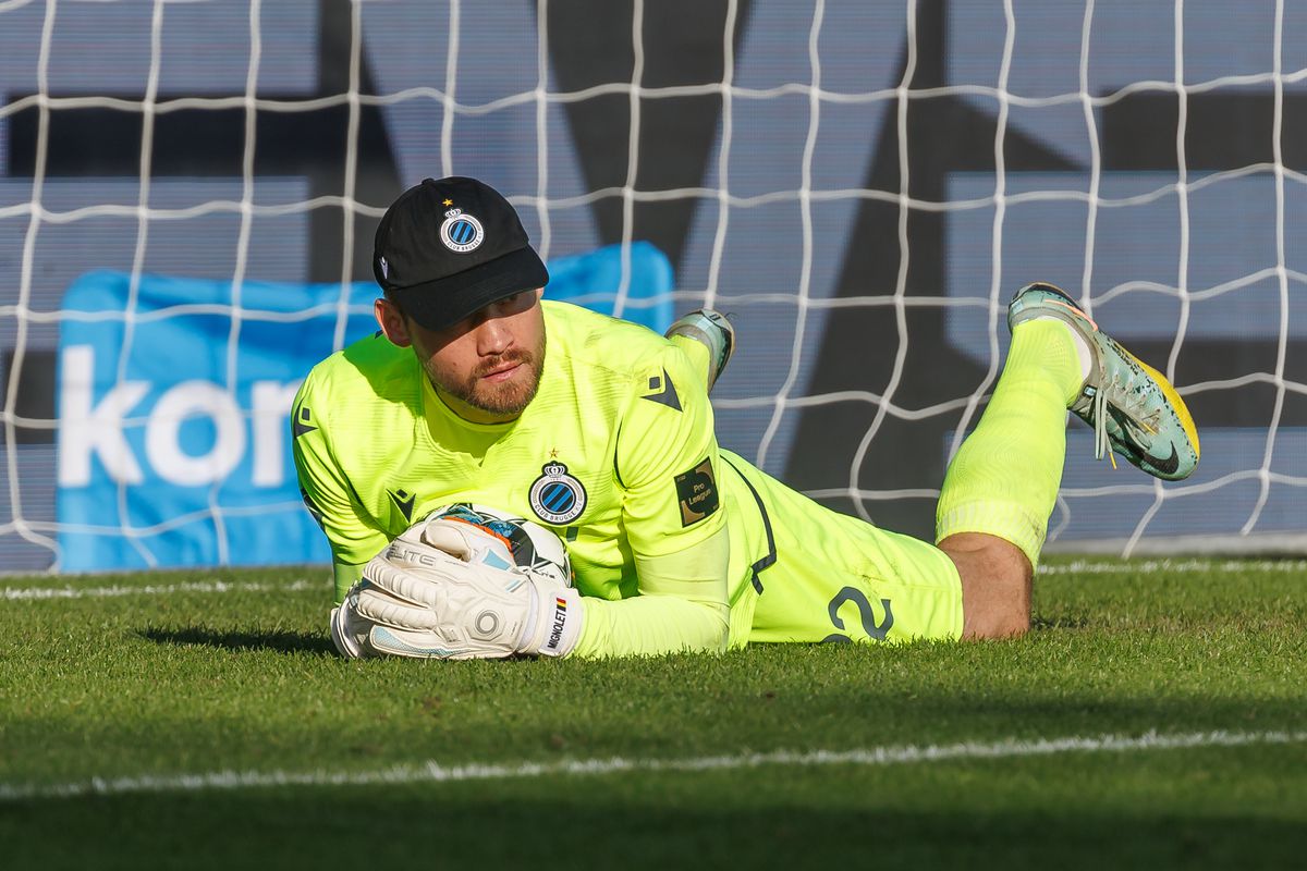 Club's goalkeeper Simon Mignolet pictured during a soccer match between Club Brugge KV and Royal Antwerp FC, Sunday 13 November 2022 in Brugge, on day 17 of the 2022-2023'Jupiler Pro League' first division of the Belgian championship. BELGA PHOTO KURT DESPLENTER