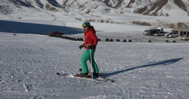 Des Suisses aident à transformer l'industrie du ski au Kirghizistan