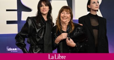 Jane Birkin "méconnaissable" aux côtés de sa fille, Charlotte Gainsbourg, à la cérémonie des César 2023: les internautes sont inquiets
