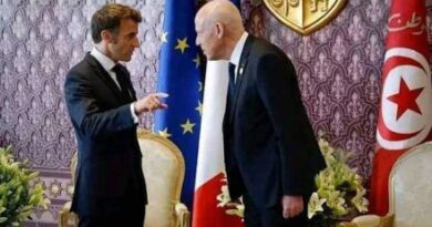 La France critiquée pour sa retenue à l’égard de la dérive autoritaire de Kais Saied