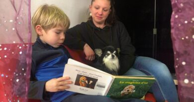 Lire avec un chien, une étonnante méthode pour aider les enfants à « dédramatiser » la lecture