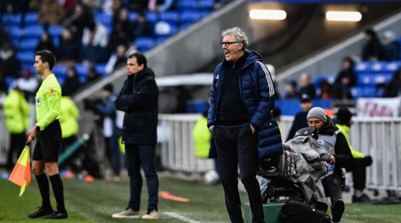 OL – FC Nantes : « On n’est pas au rugby »… Laurent Blanc pas fan de la sonorisation des arbitres
