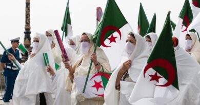 Polémique autour du Haïk : des personnalités algériennes répondent aux marocains