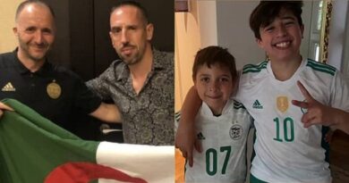 Portant le maillot de l’équipe algérienne, les 2 fils de Frank Ribéry soutiennent les Verts