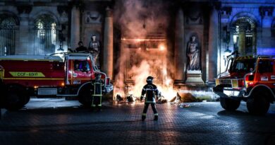 Réforme des retraites : Cinq personnes en garde à vue après l’incendie de la mairie de Bordeaux