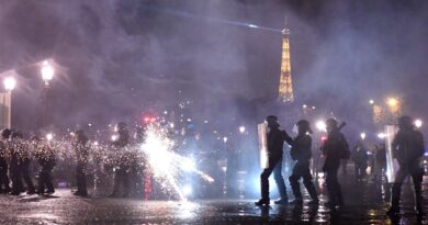 Réforme des retraites : Des dizaines de manifestants supplémentaires interpellés à Paris et à Lyon