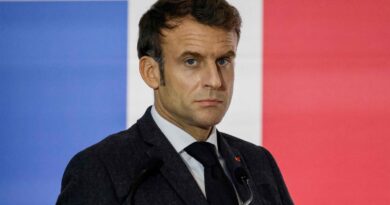 Réforme des retraites : Emmanuel Macron exclut toute dissolution, remaniement ou référendum