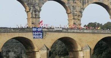 Réforme des retraites : Ils affirment leur opposition jusque sur le Pont du Gard