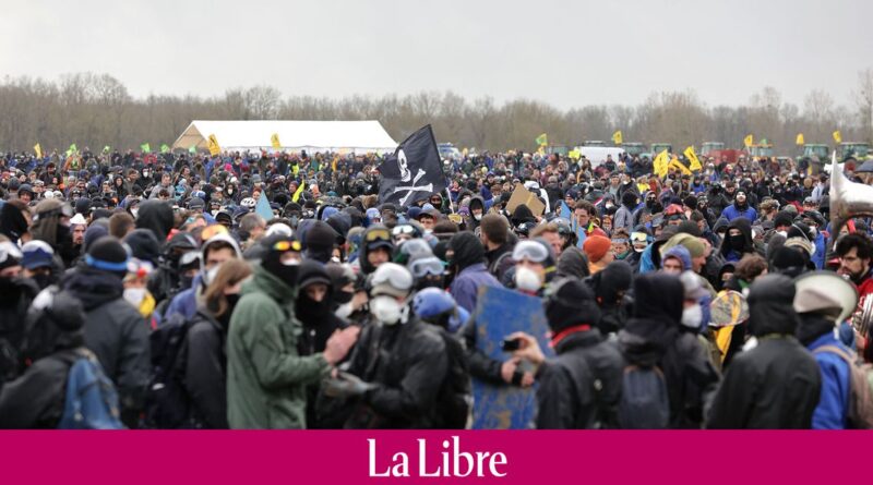 Tensions pour l'accès à l'eau : une manifestation sous haute sécurité dans les Deux-Sèvres