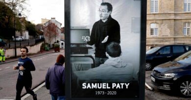 Assassinat de Samuel Paty : Le parquet antiterroriste demande un procès pour 14 personnes