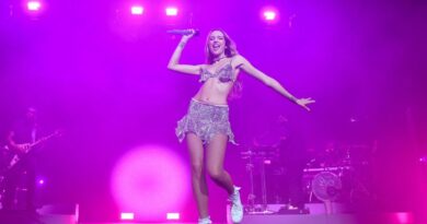 Coachella 2023 : Les meilleurs moments du concert d’Angèle en vidéo