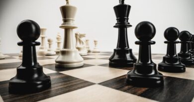 "Du jamais-vu": l'audacieuse combine d'un étudiant pour tenter de remporter un tournoi d'échecs