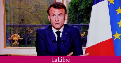 Emmanuel Macron après le passage de la réforme des retraites: "La réponse ne peut être ni dans l'immobilisme, ni dans l'extrémisme"