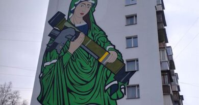 En Ukraine, le street-art s'imprègne du « thème de la guerre »