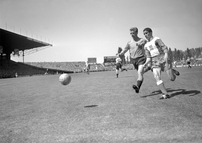Le 26 mai 1957, Saïd Brahimi (à droite) et Toulouse avaient remporté la Coupe de France, en battant Angers à Colombes (6-3), lors de la finale la plus prolifique de l'épreuve à ce jour.