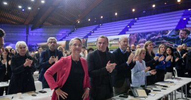 Gouvernement : Elisabeth Borne se dit déterminée « à accélérer » les réformes