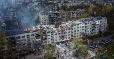 Guerre en Ukraine : Un enfant sorti des décombres de l’immeuble frappé à Sloviansk est mort