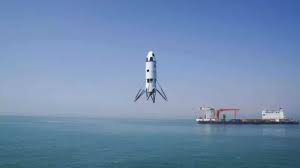 La Chine réussit l’atterrissage vertical d’une fusée en mer