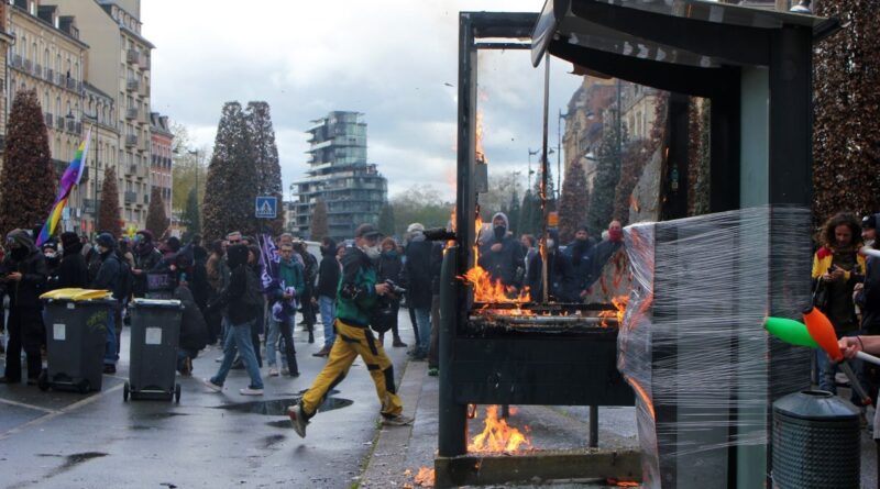 Manifestations à Rennes : Le mobilier dégradé ne sera plus remplacé