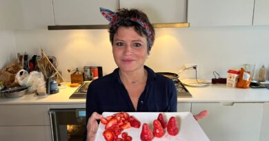 « Origine non animale » : Ramenez votre fraise en cuisine chez Claire Vallée et n’oubliez pas le mimosa