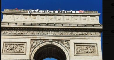 Réforme des retraites : « 64, c’est non »… L’Arc de Triomphe occupé par des manifestants