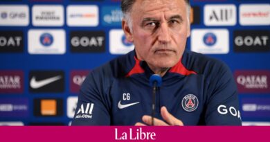 Soupçonné de racisme, l'entraîneur du Paris Saint-Germain Christophe Galtier porte plainte pour diffamation et menace de mort