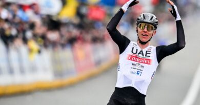 Tour des Flandres : « Je pourrais presque prendre ma retraite », Tadej Pogacar, gagne son premier « Ronde »