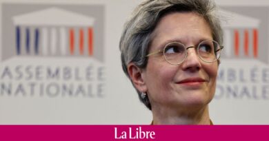”Une femme à abattre de plus”: la députée française Sandrine Rousseau réagit à la démission de Sarah Schlitz