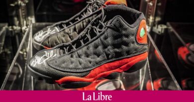 Une paire de baskets portée par Michael Jordan vendue 2,2 millions de dollars aux enchères, un record