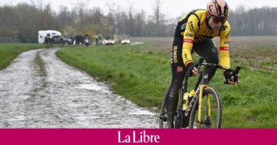 Wout van Aert ne se sent "pas très bien" avant Paris-Roubaix: "Encore mal aux côtes et au genou"