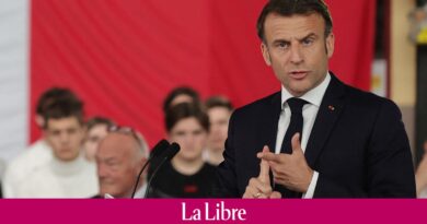 Emmanuel Macron débloque 1 milliard d'euros par an pour le lycée professionnel, "une cause nationale"