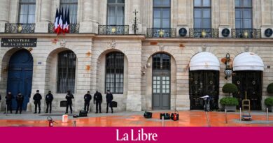 La Fondation Louis Vuitton et la place Vendôme aspergées de peinture par des militants écologistes : une action contre les ultra-riches