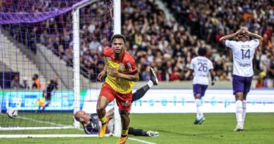Ligue 1 : Lens s’impose à Toulouse et recolle à l’OM avant le choc de samedi