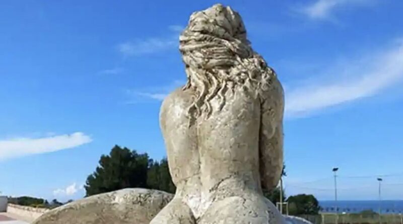 "Trop provocante" : une statue réalisée par des étudiants en art fait polémique en Italie