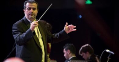 France : le chef d'orchestre Amine Kouider, chevalier de l'Ordre des Arts et des Lettres