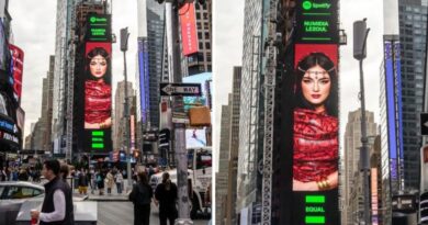 Numidia Lezoul, l'artiste algérienne brille au cœur de Time Square à New York (Spotify)