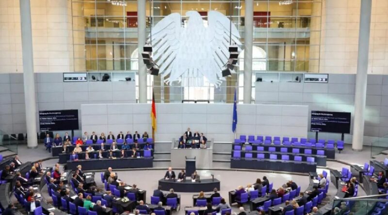 Immigration : l'Allemagne allège les conditions d'obtention de la nationalité