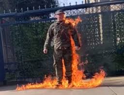 Pour protester contre la guerre contre Gaza, un soldat américain s’immole par le feu devant l'ambassade d'Israël à Washington - Actualités Tunisie Focus