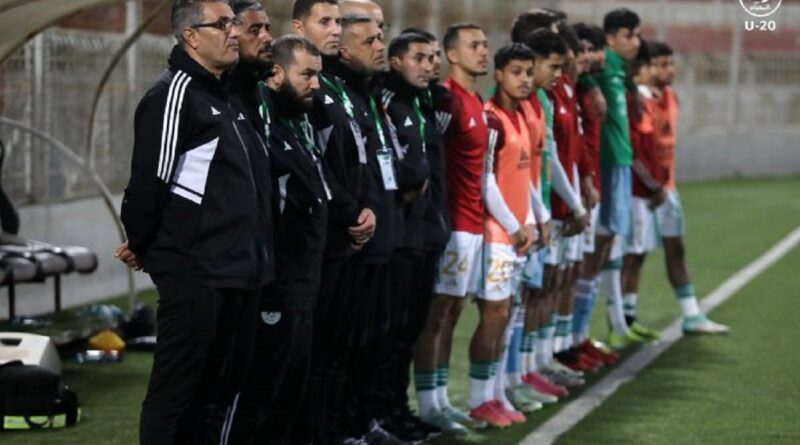 Algérie : le sélectionneur nationale U20 gifle ses joueurs, la vidéo devient virale