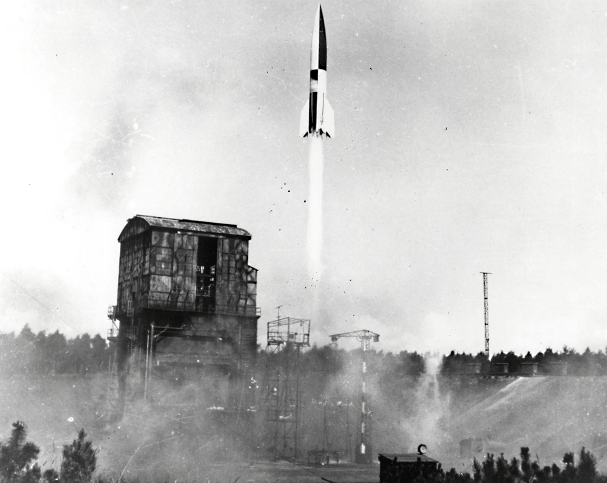 Lancement d'une fusée V2