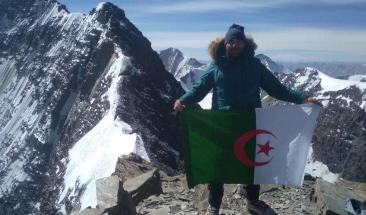 Gravir le plus haut sommet du monde : le défi fou de Nessim Hachaichi, alpiniste algérien