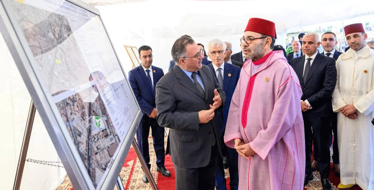 SM le Roi pose à Casablanca la première pierre d’un Centre médical de proximité et lance la 2ème phase du programme des Unités mobiles connectées