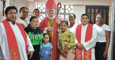 Un évêque suisse en Équateur: «Le collier et la croix sont ma protection» - SWI swissinfo.ch