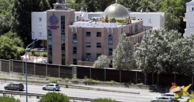 Condamné pour antisémitisme, un imam algérien expulsé de France