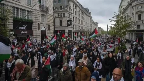 Des centaines de milliers de personnes participent à Londres à la 12e « Marche nationale » pour Gaza - Actualités Tunisie Focus