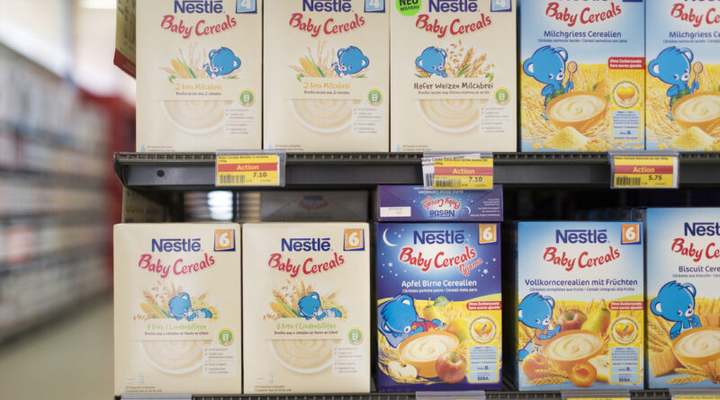 Nestlé glisse du sucre dans de la nourriture pour bébés dans des pays à faibles revenus - SWI swissinfo.ch