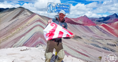 Le drapeau jurassien se balade aux quatre coins du monde pour un concours photo