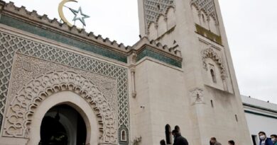 Obsession politique et médiatique pour l'islam en France : la Mosquée de Paris rejette