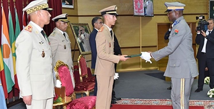 SAR le Prince Héritier Moulay El Hassan préside la cérémonie de sortie de la 24ème promotion du Cours Supérieur de Défense et de la 58ème promotion du Cours État-Major